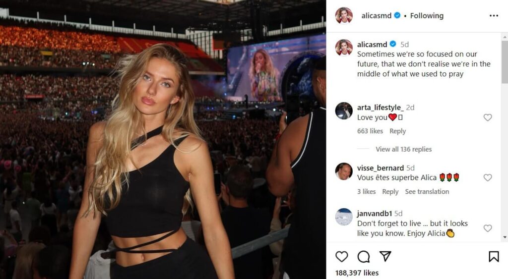 Top 30 Female Instagram Models to Follow in 2024